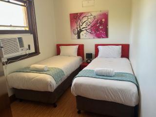 St James Hotel Motel - Affordable Weekly and Monthly Rates - - 6