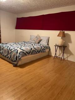 Cheap BNB Near Airport-24Hrs Checking- Core Vancouver DT - Vancouver - 3