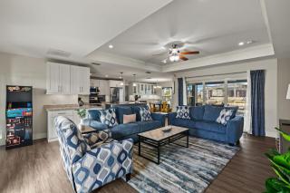 Waterfront Oasis with Heated Pool & Arcade! Sleeps 8 - 6