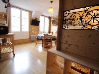Duplex centre Luchon 4 pers, balcons, parking privé - FR-1-313-239 - Luchon - 4