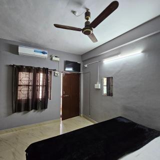 samreedani loge and stay - Baga - 7