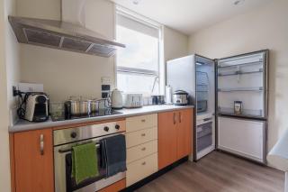 Auckland City Escape Modern Home with Spa Pool - Auckland - 2