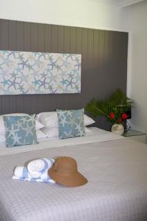 Frangipani 206 beachfront apartment - Hamilton Island - 3