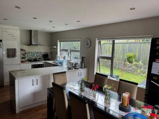 Blockhouse bay Cozy Stay - 1