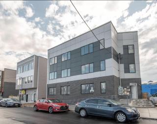 Stylish 2bedbath Wd-smrttvfreewi-fiparking - 2