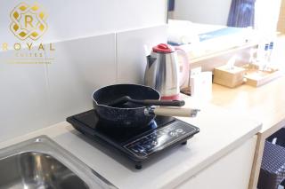 Royal Suites Studio 17th Floor - Citra Plaza Nagoya Apartment - Jodoh - 9