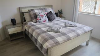 #5 Waterford Glen by Riley's Rooms - Loganlea - 8