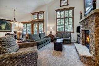 Spacious Upstairs Townhome with Private Garage condo - 8