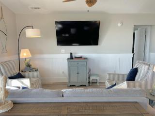 Jewels Del Mar - Oak Island - 9