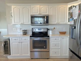 Jewels Del Mar - Oak Island - 6