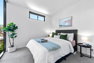 Resort-Style Living - 1Bed-1Bath-1Car - Brisbane - 7