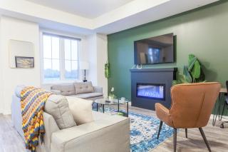 4 Bed 35 Bath-new-wifiwdpatio-privatespacy - Cambridge - 0