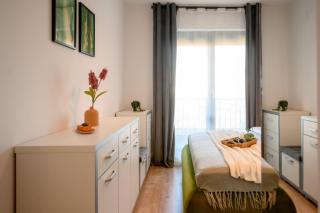 Chic 1BR with Balcony in Northern District - 1