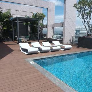 2 Interconnected Studios 4 Pax Sky Pool Gym Sauna Jazzuci Water Purifier WasherDryer - 0