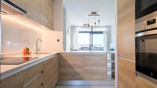 SUNSET WAVES sea & sky apartment - 4