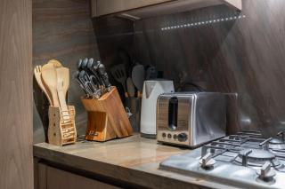 AirDXB - High-end Quality Apartment in FIVE Palm Jumeirah - 3