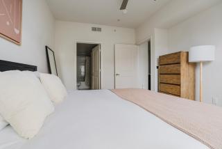 Blueground Domain pool wd nr stadium ATX-296 - 2