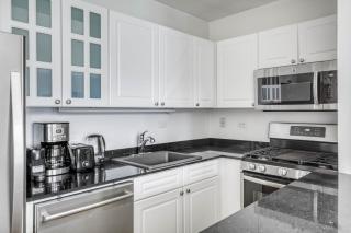 FiDi 1br w doorman elevator gym nr BPC NYC-667 - 4