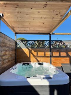Gîte & Spa Le Villemachois - 4 étoiles - Jacuzzi couvert - Calme et Indépendant - Clim - Parking - 5 min Carcassonne - Villemoustaussou - 2