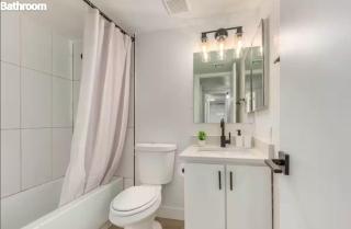 Modern2brapartmentkingbedpoolwifiwdac - 7