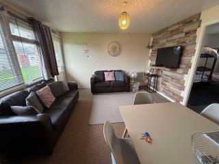 Florida, Mells Shells, Hemsby - Two bed chalet, sleeps 5, onsite entertainment on a pet free site - Hemsby - 9