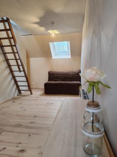 Studio avec mezzanine - Mamers - 0