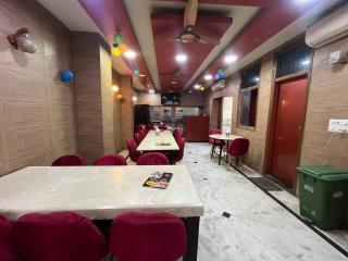 Nitin Palace - New Delhi - 0