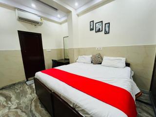 Nitin Palace - New Delhi - 9