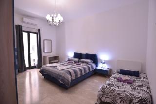 XL Seafront Home in Sliema - Sliema - 8