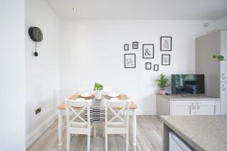 Stunning 2 Bedroom Apartment in Preston - Preston - 2