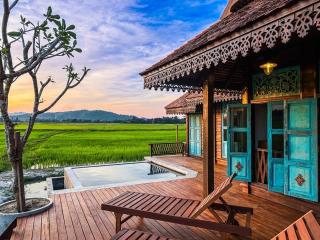 Traditional Malay Villa with Private Pool, 2-4 Pax WIFI - Kampung Padang Masirat - 0