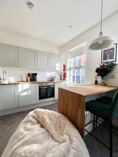 Soho Gem! 2-Bedroom Mansion Flat - Londra - 4
