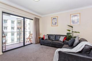 Resort-style living in Perth CBD - 2X2 Apt - Perth - 1