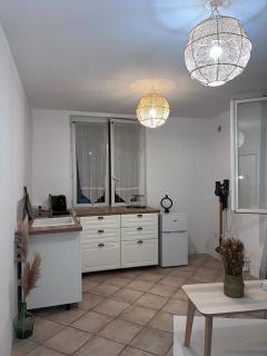 2 rooms very well located in L'Isle-sur-la-Sorgue - 2