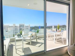 2 Bed Apartment in Le Mirage III, Cancelada - Estepona - 3