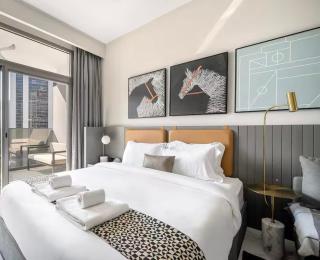 studio 5 min walking from Dubai mall-Burj khalifa - 2