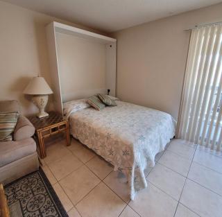 Moshell Hideaway - 8