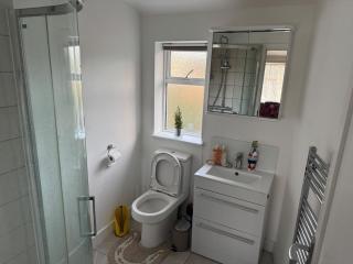 Oxford Villa - 4 Bedrooms 5 Beds Sleep 8 - Oxford - 6