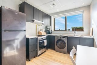 Stylish & Compact Home in the Heart of the JVC - 8