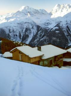 Chalet confortable à Sainte-Foy-Tarentaise avec vue sur la montagne - Sainte-Foy-Tarentaise - 9