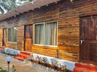 Kiom cottages and homestay - Mandrem - 1