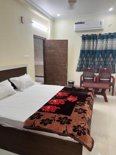 Satyas Residency - - 4