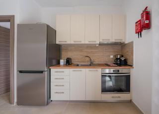 Stylish Bedsit Getaway 2 at Kriopighi - 8