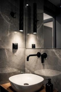 Tiffany by halu! Stylish apartment near Navarinou square - 4