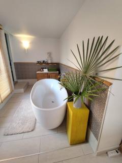 O - HO Boutique Home - 4