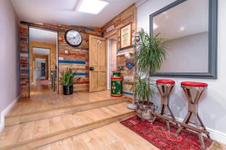 Central Apt: With Sauna, Garden and Landmark View - Bristol - 0