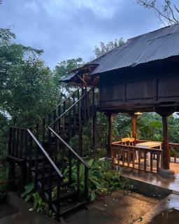 Sang Natha Lodge - Catur - 1