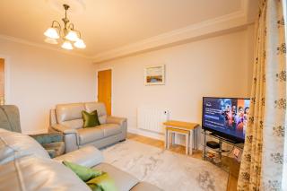 Dockside Penthouse - Free Parking - Galway - 7
