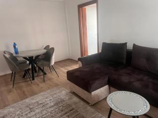 Ultracentral Apt - 8