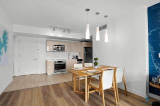 MODERNResortBALCONY - Hallandale Beach - 7